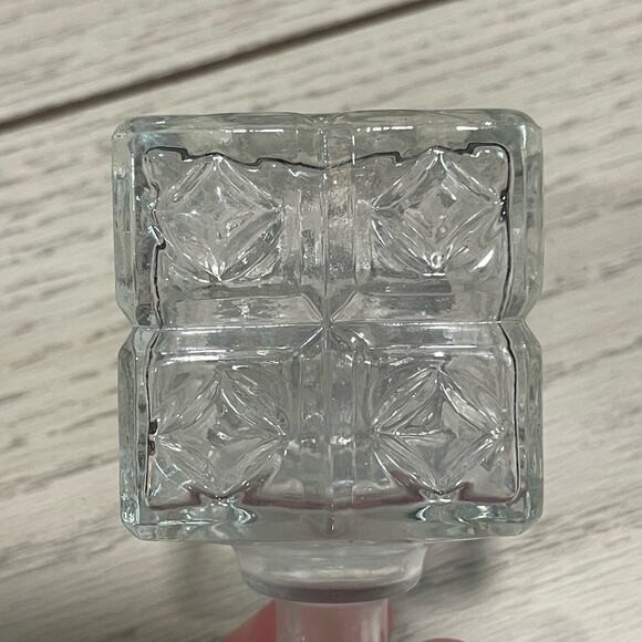 Vintage 1961 Seagrams Calvert Whiskey Square Glass Decanter with Stopper D-126 - Picture 7 of 16